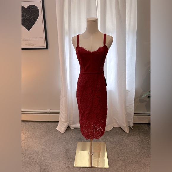 NWT Express red lace cocktail dress - Picture 1 of 2